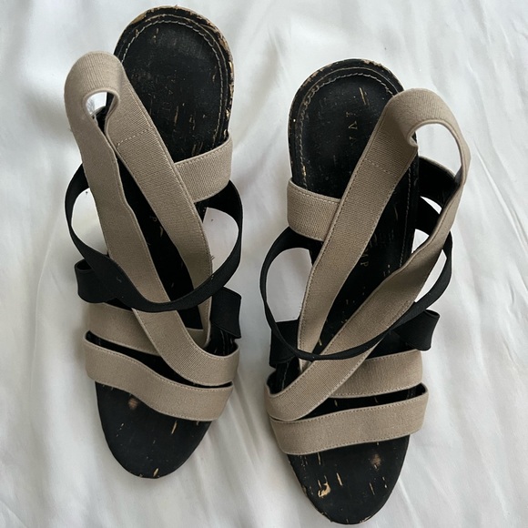 Ivanka Trump Black/Tan Strappy Heels - Picture 2 of 9